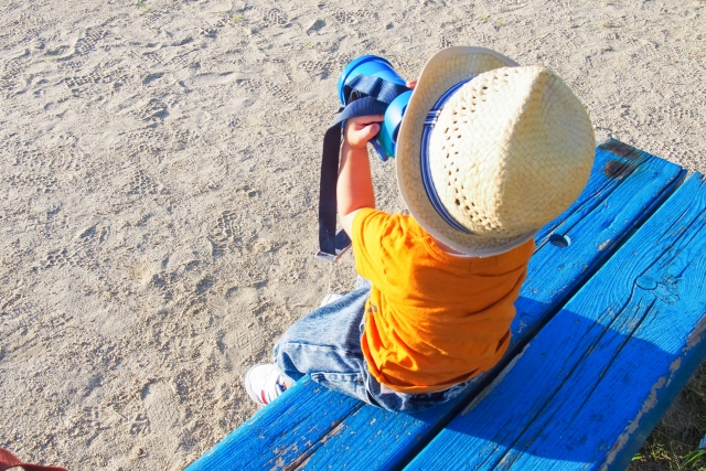 子どもの歯が茶色に？歯の着色の原因や対処法について